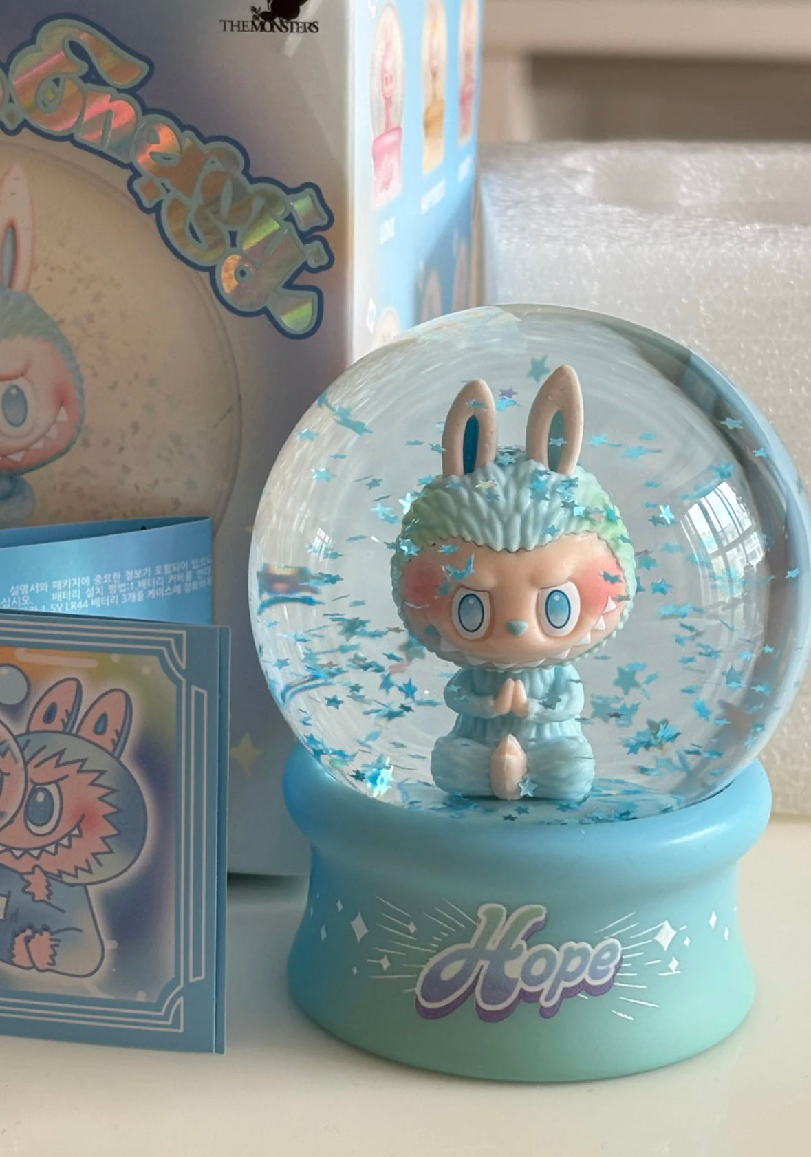 THE MONSTERS Big into Energy Series-snowglobe Crystal-preorder