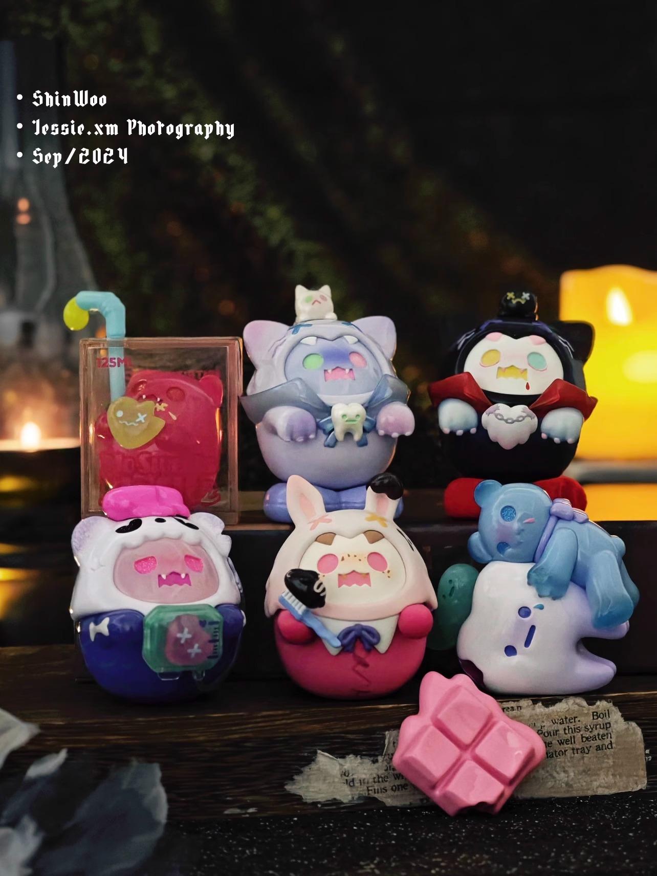 （B122）Shinwoo ghost bear vampire candy house series blind box arttoy