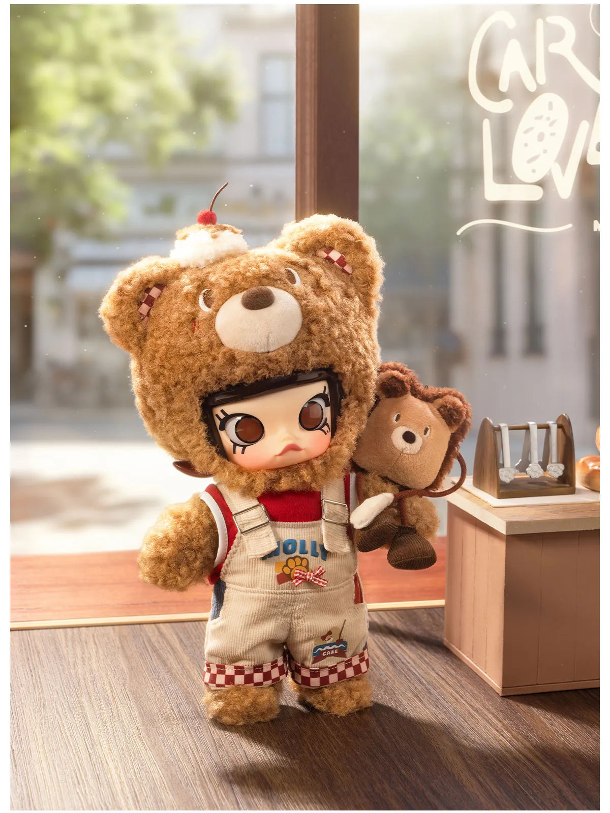 MOLLY Bear Bread 1/8 Action Figure-preorder