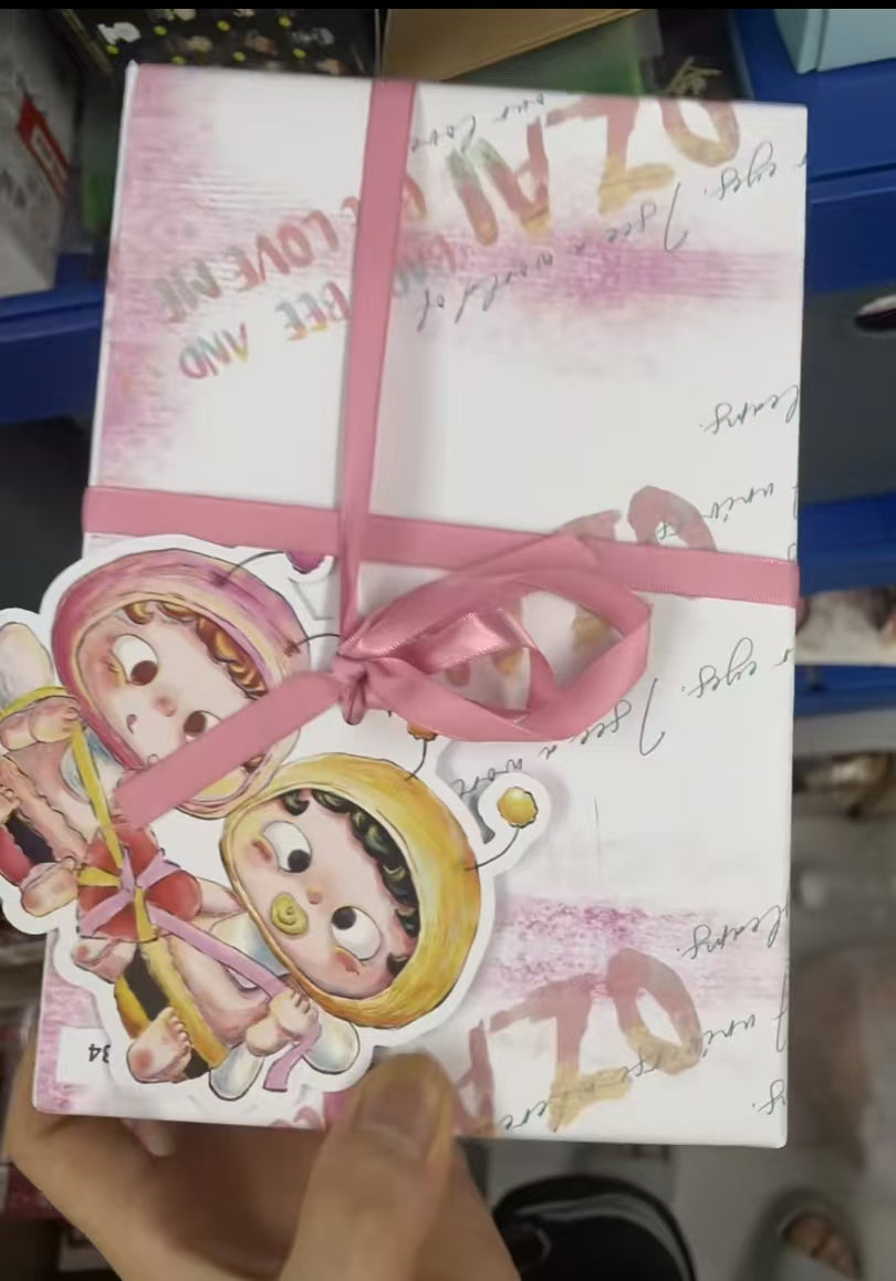 Ozai hanging card baby bee and bee love me