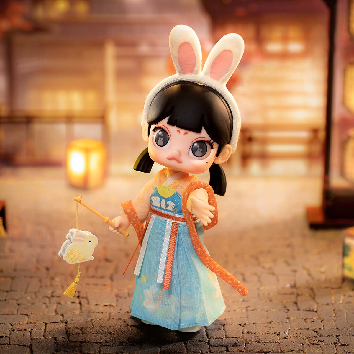 MOLLY Lantern Show Action Figure-preorder