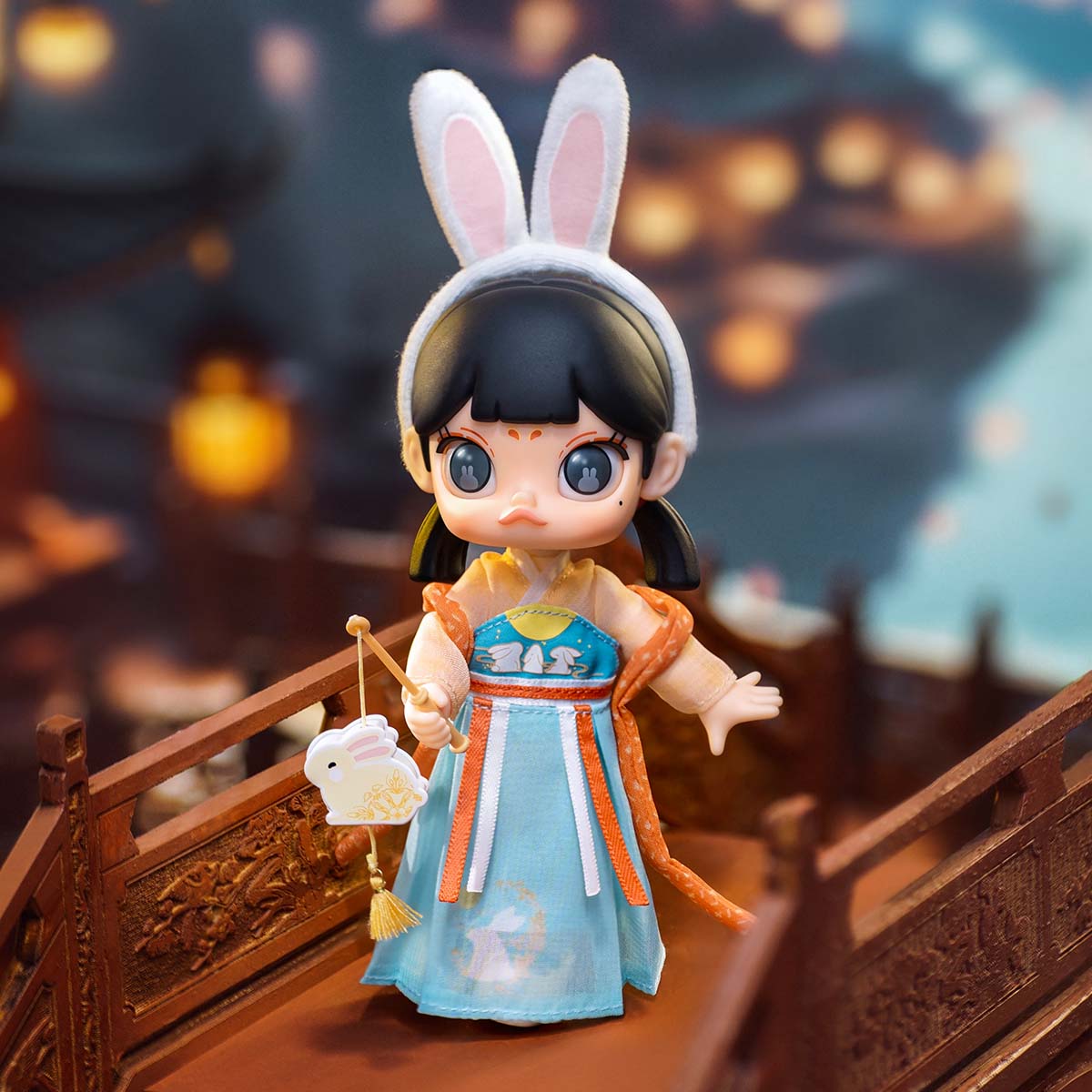 MOLLY Lantern Show Action Figure-preorder